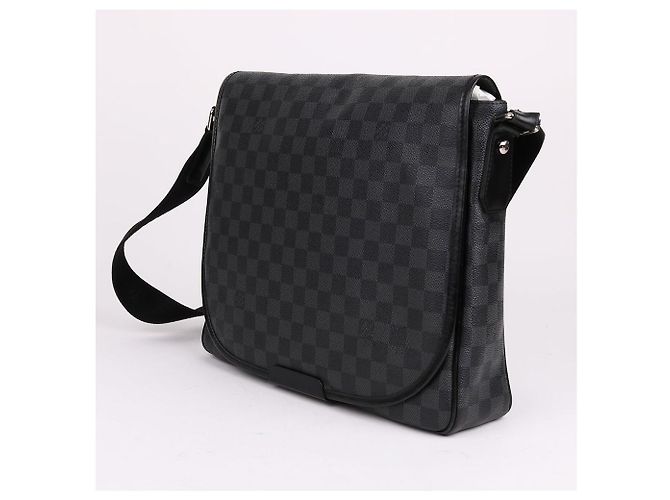 Louis Vuitton Borsa Messenger Daniel MM Graphite - vista 3