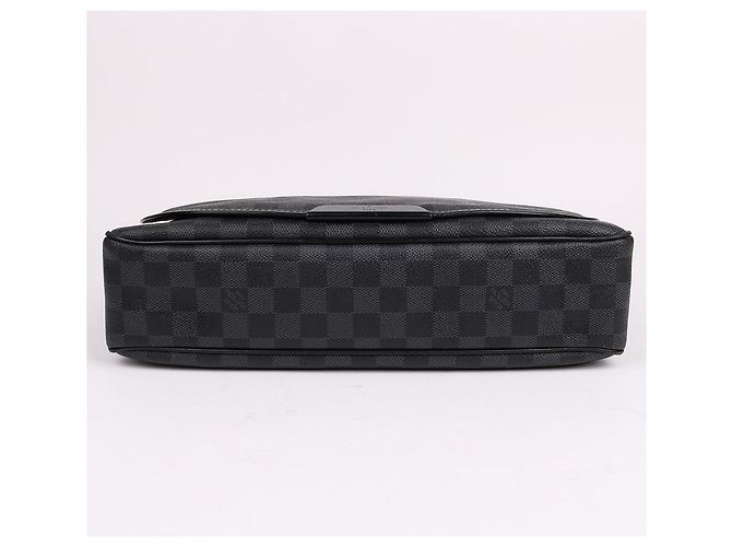 Louis Vuitton Borsa Messenger Daniel MM Graphite - vista 7