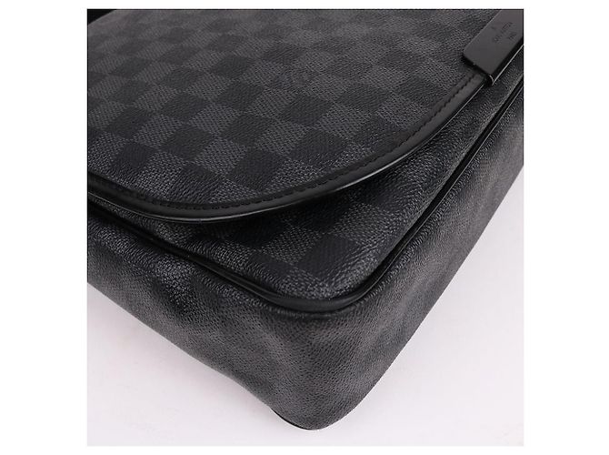 Louis Vuitton Borsa Messenger Daniel MM Graphite - vista 8