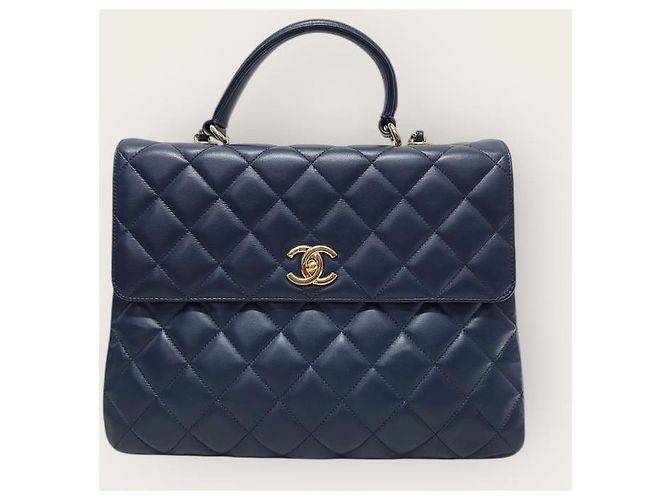 Chanel Borsa a mano con manico superiore Trendy CC Large in agnello blu navy e oro champagne - vista 2
