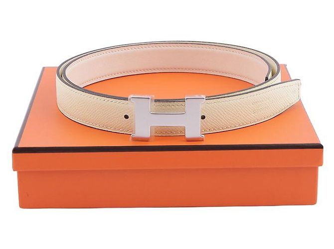 Hermès Correa Reversible de Cuero Mini Constance Dorado - vista 10