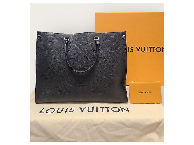 Louis Vuitton Borsa Tote Onthego in monogramma Empreinte nero - vista 7