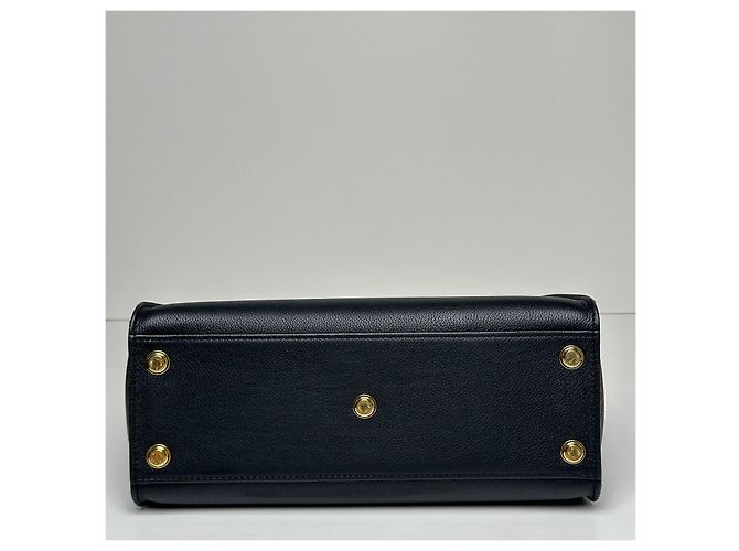 Louis Vuitton Borsa Tote On My Side MM Nero - vista 8