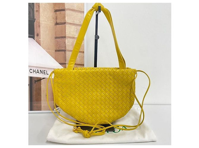 Bottega Veneta Mesh Bulb Bag Borsa a Spalla Piccola Giallo - vista 2