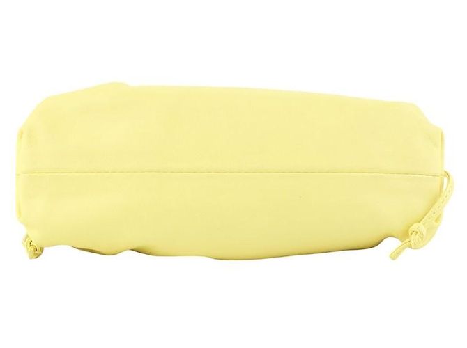 Bottega Veneta Mini Pouch Dumpling Crossbody Bag Yellow Giallo - vista 6