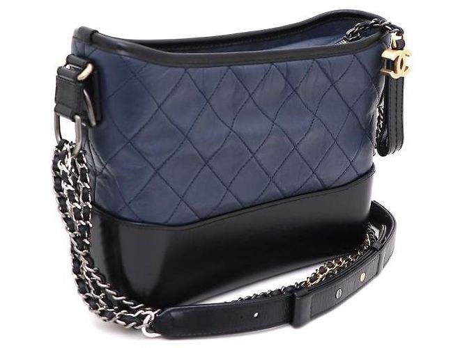 Chanel Bolsa de Ombro e Transversal New Medium Gabrielle em Pele de Vitelo Azul - vista 2