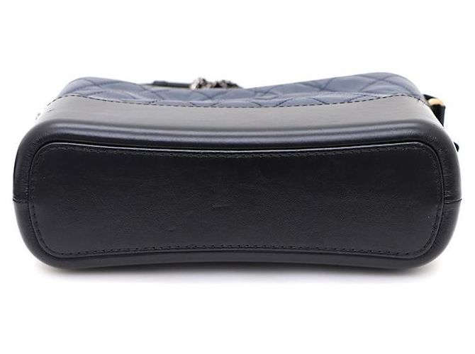 Chanel Bolsa de Ombro e Transversal New Medium Gabrielle em Pele de Vitelo Azul - vista 7