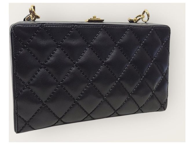 Chanel Borsa a tracolla Generation in agnello nero con cuciture Wild Gold trapuntata - vista 4