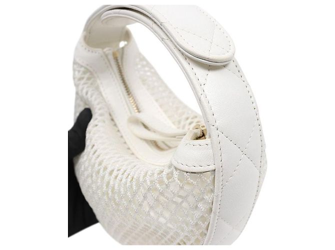 Chanel Borsa hobo a tracolla in mesh bianco - vista 8