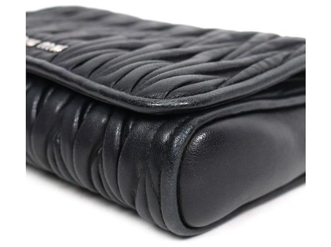 Miu Miu Borsa a tracolla trapuntata con catena nera - vista 6