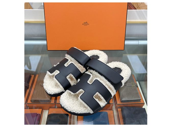 Hermès Sandali Cipre in shearling nero Multicolore - vista 2