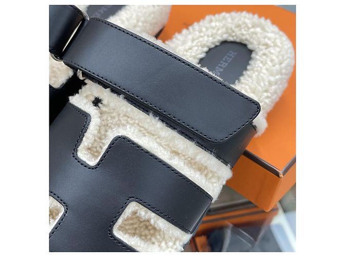 Hermès Sandali Cipre in shearling nero Multicolore - vista 8