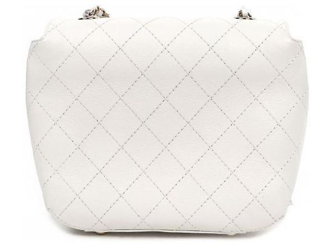 Chanel Bolsa de ombro com aba acolchoada branca Branco - vista 3