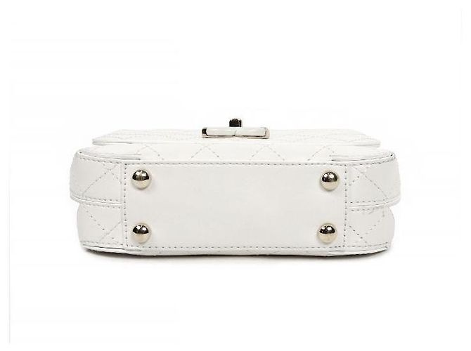Chanel Bolsa de ombro com aba acolchoada branca Branco - vista 4