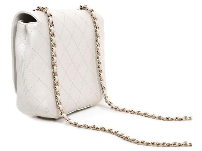 Chanel Bolsa de ombro com aba acolchoada branca Branco - vista 8