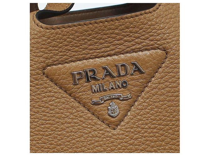 Prada Mini borsa tote in Vitello Daino marrone - vista 9