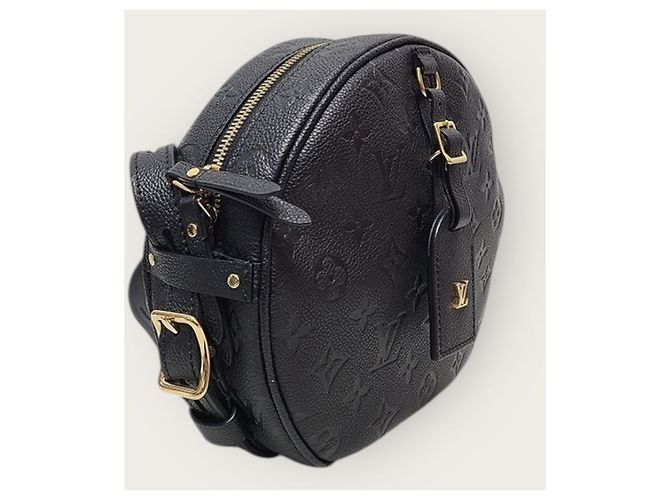 Louis Vuitton Scatola per cappello morbida Empreinte nero - vista 4