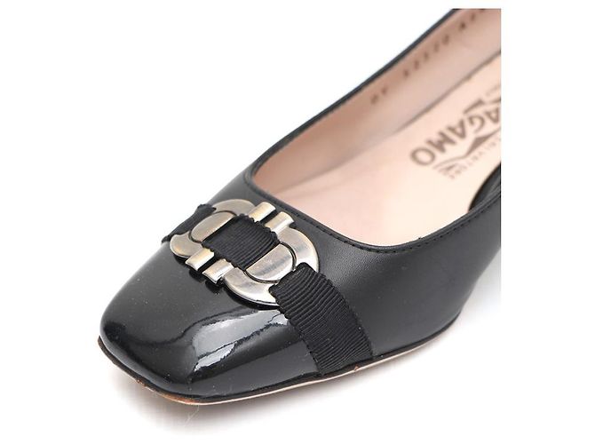 Salvatore Ferragamo Tacones de cuero Gancini patentado Negro - vista 13