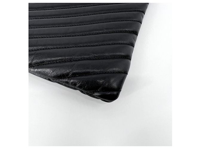 Saint Laurent Matelassé Clutch Bag Medium Schwarz - Ansicht 9