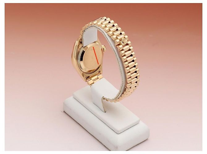 Rolex Orologio Datejust da donna in oro con quadrante in oro e dieci diamanti originali D'oro - vista 6