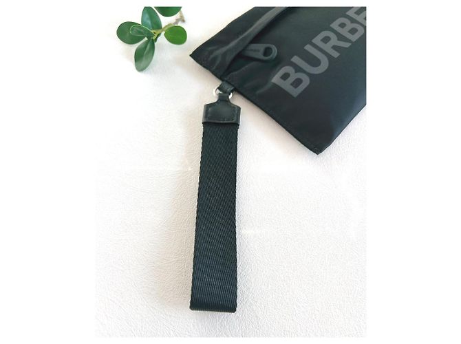 Burberry Mini Pouch in Nylon con Logo Nero - vista 17