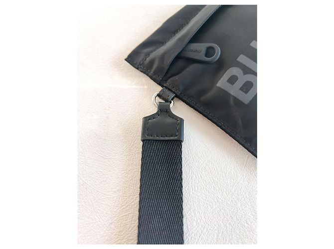 Burberry Mini Pouch in Nylon con Logo Nero - vista 18