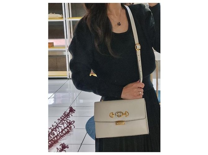 Gucci Borsa a Spalla Jumi Small Crossbody Bianco - vista 18