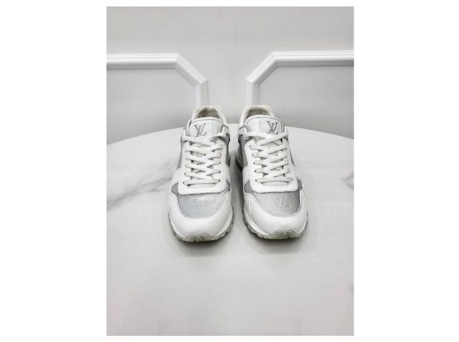 Louis Vuitton Sneakers Prism Monogram Runaway Argento - vista 2