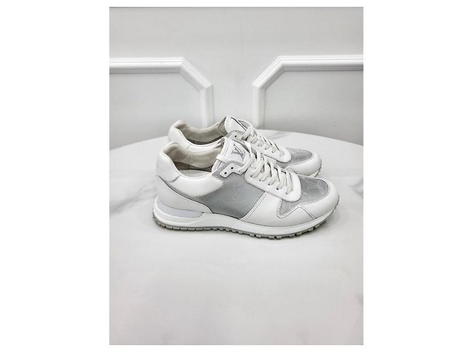 Louis Vuitton Sneakers Prism Monogram Runaway Argento - vista 4