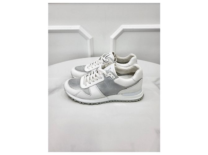 Louis Vuitton Sneakers Prism Monogram Runaway Argento - vista 5