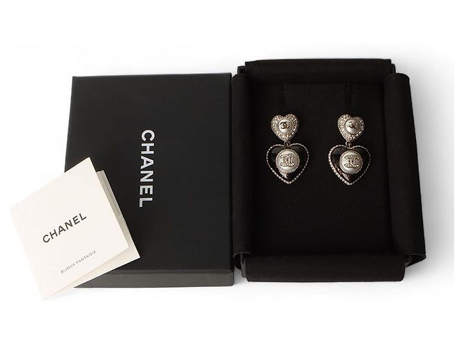 Chanel Orecchini Gold Black CC Heart Pearl Crystal Nero - vista 5