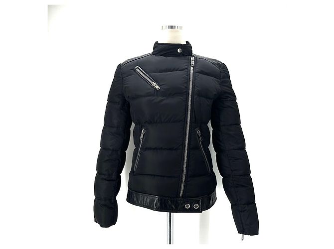 Prada Gesteppte Rider Kurzjacke für Damen mit Triangle-Logo Schwarz - Ansicht 2