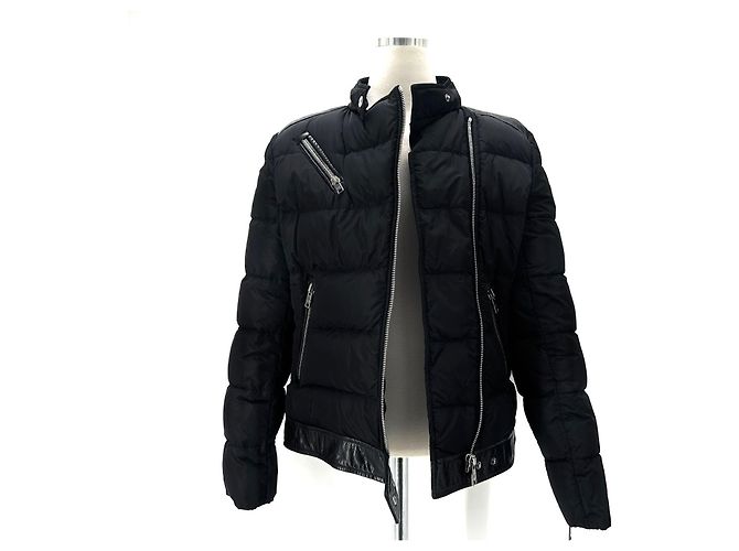 Prada Gesteppte Rider Kurzjacke für Damen mit Triangle-Logo Schwarz - Ansicht 3