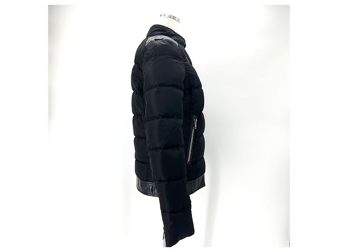 Prada Gesteppte Rider Kurzjacke für Damen mit Triangle-Logo Schwarz - Ansicht 5