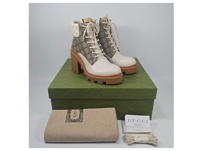 Gucci Stivaletti con lacci in pelle GG Supreme con tacco da donna - vista 2