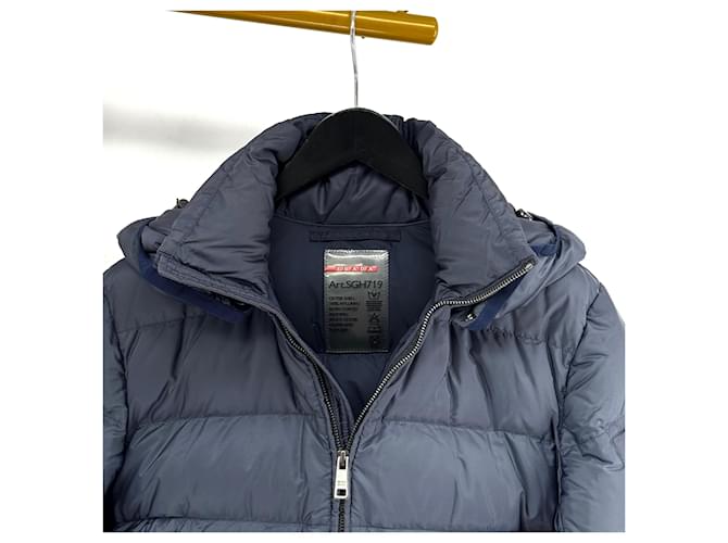 Prada Giacca imbottita con cappuccio e logo Triangle Blu - vista 7