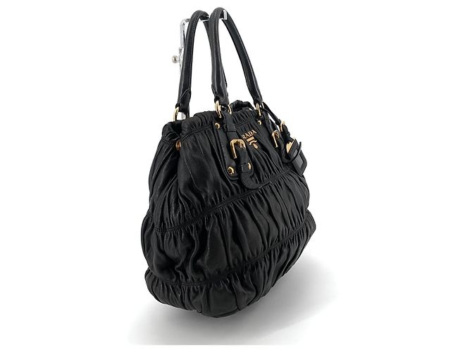 Prada Borsa a Spalla e Tote in Nappa Gauffre Nero - vista 4