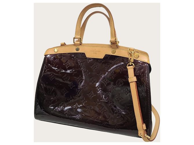 Louis Vuitton Borsa a tracolla Brea in vernice bordeaux Rosso - vista 2