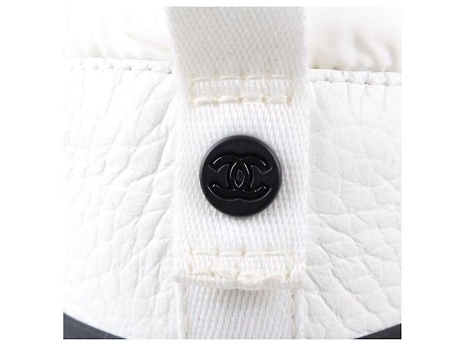 Chanel Sneakers in mesh e scamosciato in pelle di vitello bianco - vista 7