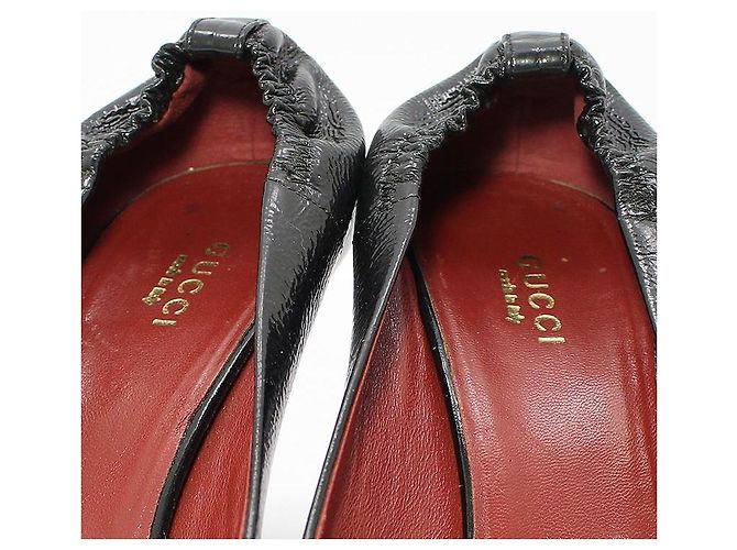 Gucci Décolleté a punta aperta in vernice nera con mors Rosso - vista 11