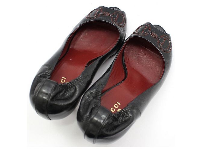Gucci Décolleté a punta aperta in vernice nera con mors Rosso - vista 9
