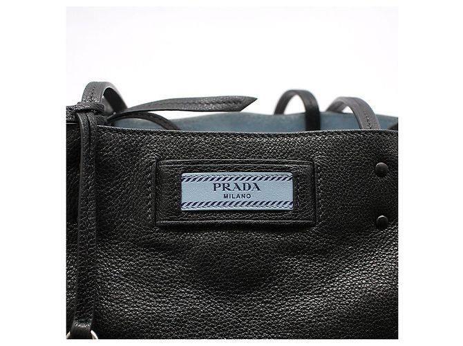 Prada Borsa a tracolla Etiquette in pelle di vitello nera con borchie argentate Nero - vista 6