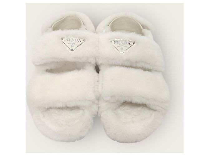 Prada Sandali con listino in shearling e logo a triangolo bianco - vista 6