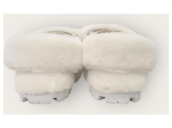 Prada Sandali con listino in shearling e logo a triangolo bianco - vista 7