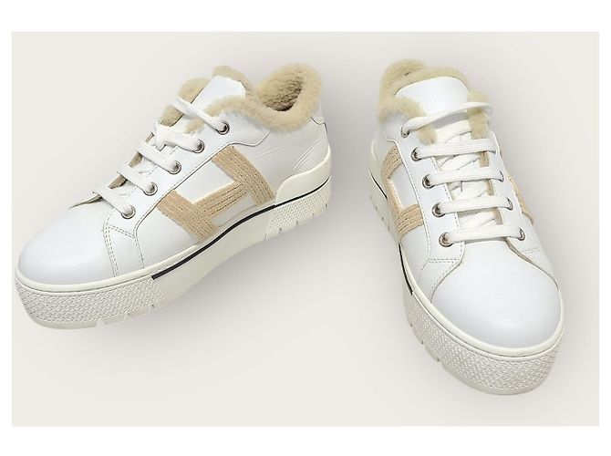 Hermès Sneakers Abain-Taj in shearling con logo bianco - vista 3