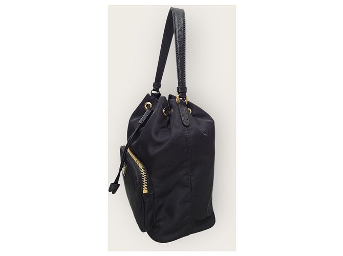 Prada Bucket Bag Black Re-Nylon Logo Schwarz - Ansicht 2
