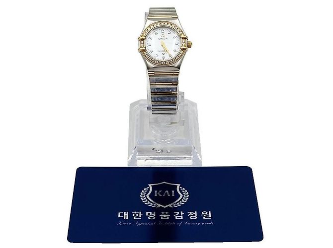 Omega Reloj de mujer de cuarzo Constellation Combi con esfera de nácar y diamantes Multicolor - vista 3