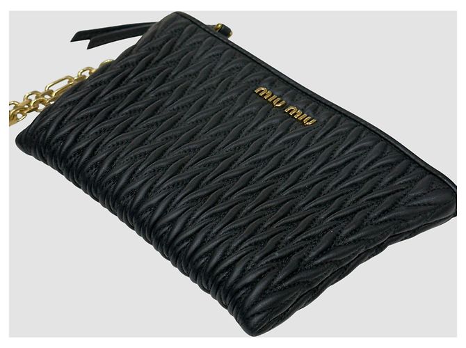 Miu Miu Pochette in pelle Nappa Matreasse Nero - vista 3