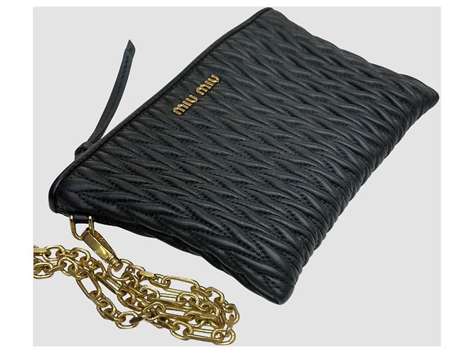 Miu Miu Pochette in pelle Nappa Matreasse Nero - vista 4