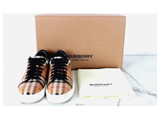 Burberry Sneakers Signature Check in PVC Multicolore - vista 2